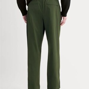 Everlane Men's Forest Green Joggers